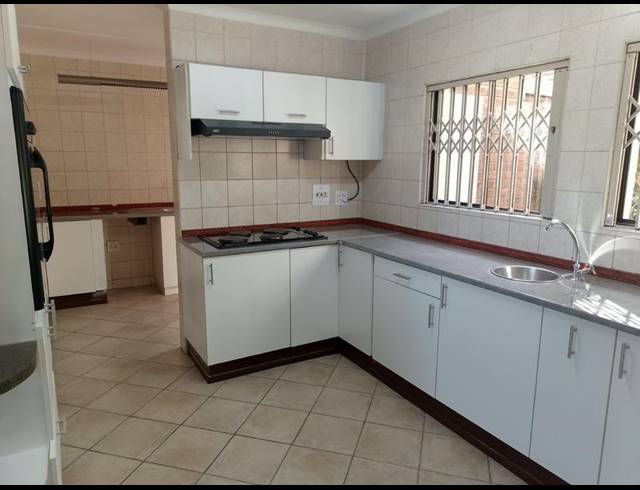 4 BEDROOM PROPERTY TO RENT IN PANORAMA